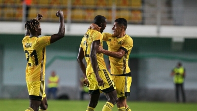 Η «ελληνική» Σέριφ Τίρασπολ εντυπωσίασε, και το δίδυμο Αθανασιάδης-Κολοβός την οδηγεί στα… αστέρια!