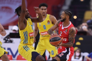 Ο Ολυμπιακός καρδιοχτύπησε, αλλά κράτησε αλώβητο το ΣΕΦ, κερδίζοντας την Άλμπα με 87-83