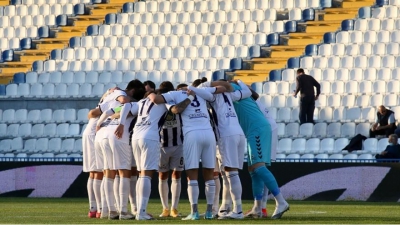 Απόλλων Σμύρνης: Άλλα τρία κρούσματα πριν τον Ολυμπιακό!