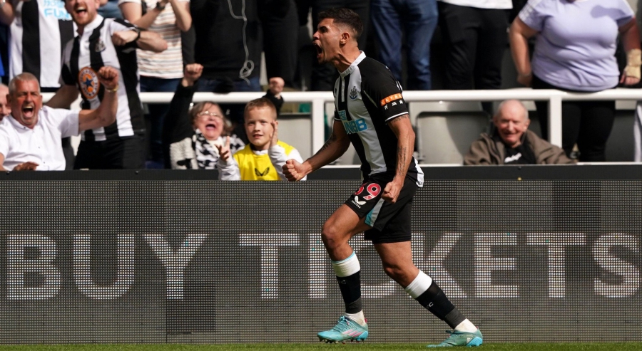 Νιούκαστλ – Λέστερ 1-1: Σκοράρει ο Λούκμαν, απαντά ο Γκιμαράες (video)