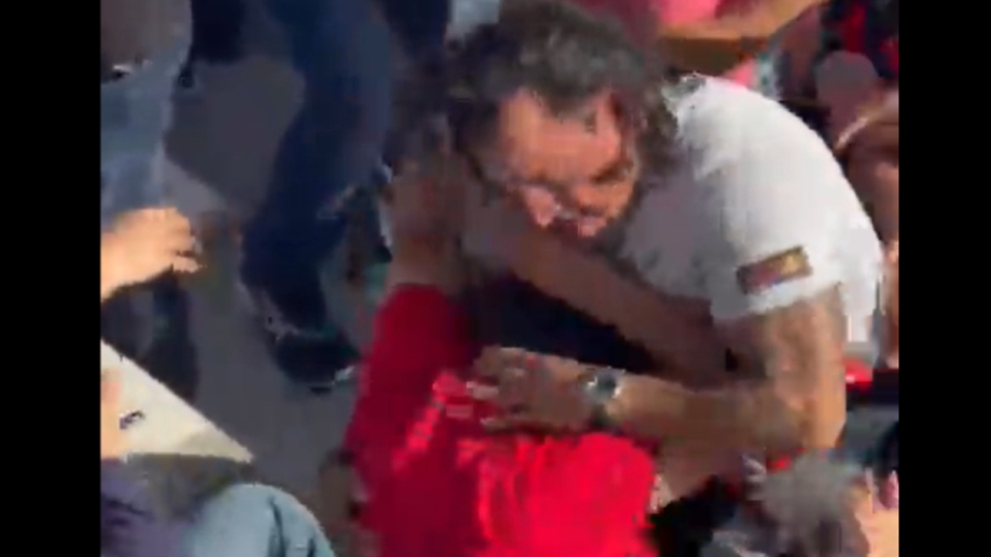 GP Άμπου Ντάμπι: Ο Φερστάπεν πανηγύριζε, αλλά οι θεατές τα έκαναν… Γης Μαδιάμ!