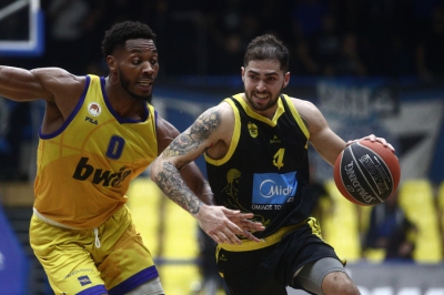 ΚΑΕ Άρης: «Αλλοίωση αποτελέσματος από τους διαιτητές του αγώνα με το Περιστέρι»