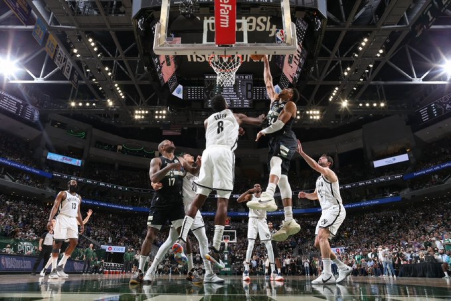 «Greak Freak»: Εκπληκτικός Γιάννης και στο Game 6! (video)