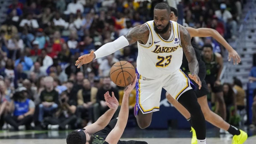 Ο σχεδόν... τριπλός «Βασιλιάς» κλείδωσε μια θέση στα Play Offs του NBA και θα συναντήσει τους πρωταθλητές! (video)