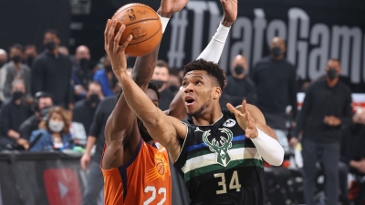 NBA Finals: Το πήρε... σπίτι του ο Αντετοκούνμπο! Πρωταθλητές οι Bucks με 50 πόντους του Greek Freak