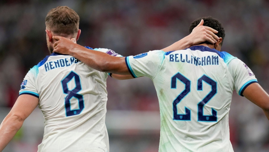 Μπέλιγχαμ για τον Χέντερσον: «Δείξτε λίγο σεβασμό στο όνομά του» (video)