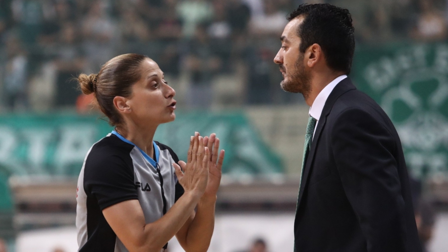 Αιχμές Βόβορα για διαιτησία: «Συνέβαλε στις προϋποθέσεις για να φύγει νικητής ο Ολυμπιακός»