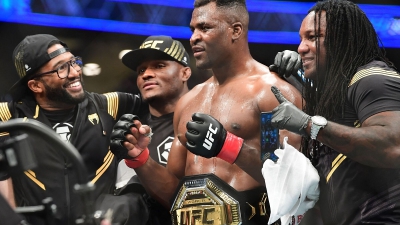 UFC: Ο Φρανσίς Ενγκάνου υπερασπίστηκε τον τίτλο του και έβγαλε 528 χιλ. ευρώ σε μια βραδιά!