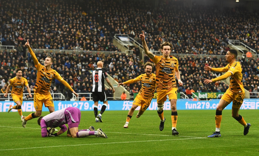 Σοκ για Νιούκαστλ: Εκτός FA Cup από την Κέιμπριτζ της League One - εμφατικά στον 4ο γύρο η Κυπελλούχος Λέστερ! (video)