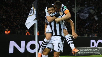 ΠΑΟΚ - Ολυμπιακός 2-1: Ανατροπή και νίκη με Πάθος και Δράση!