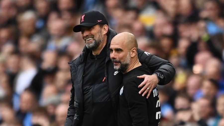 Η αγκαλιά των προπονητών που μας έκαναν να νιώθουμε τυχεροί που ζούμε στην εποχή τους! (vid)