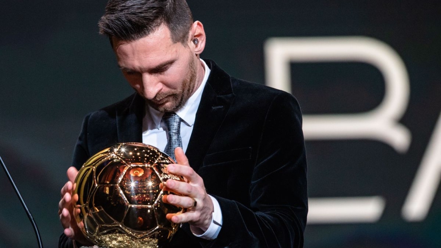 Χρυσή Μπάλα: Γιατί ο Μέσι είναι εκτός 30αδας μετά από 17 χρόνια και ο Ρονάλντο εντός για 18η σερί φορά; (video)