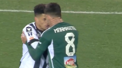 Ο «χαμός» του 77ου λεπτού: Καβγάς Τάισον – Μπακασέτα και… αποβολές με απευθείας κόκκινες! (video)