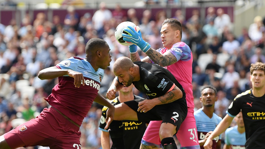 Σκοράρει η Μπέρνλι στο Λονδίνο, μία ανάσα από τον τίτλο η Σίτι!