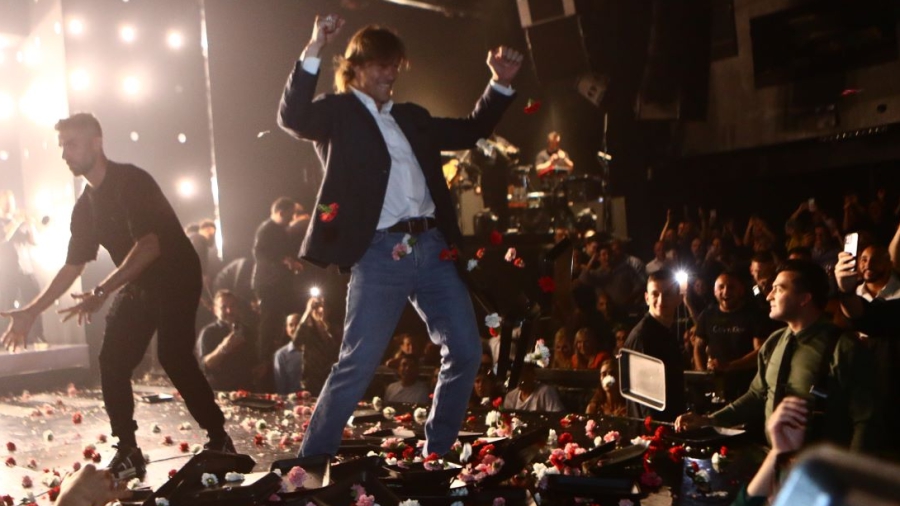 Ο... λουλουδοπόλεμος του Ματίας Αλμέιδα δεν είχε τέλος (video)