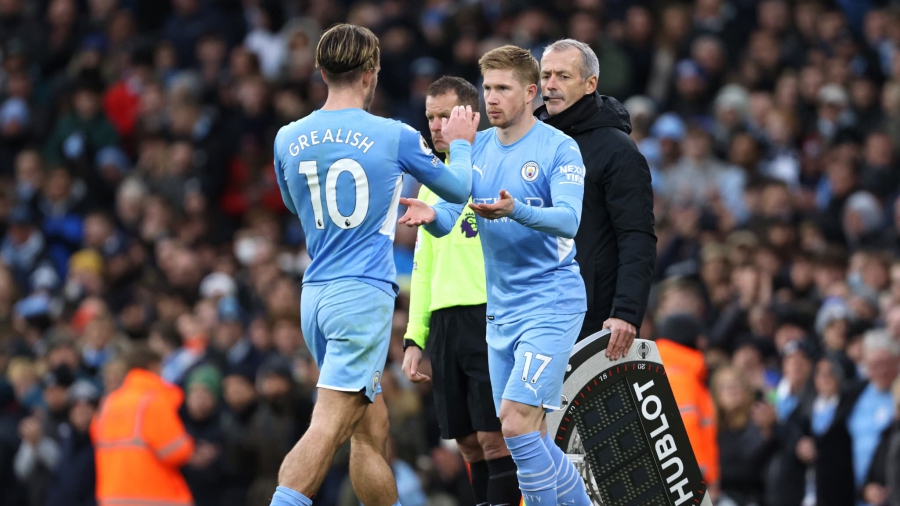 Αγγλικό ποδόσφαιρο: Η «περίεργη» σχέση από τον έναν αναπληρωματικό έως τις πέντε αλλαγές μέσα σε εξήντα χρόνια!