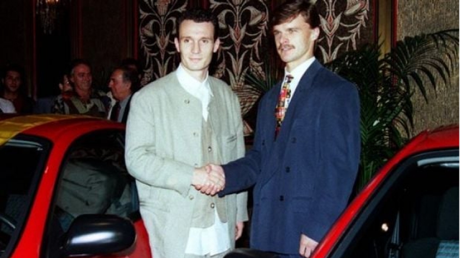 Βαζέχα - Αλεξανδρής: Συμφωνία… κυρίων με έπαθλο μία Toyota Cellica!