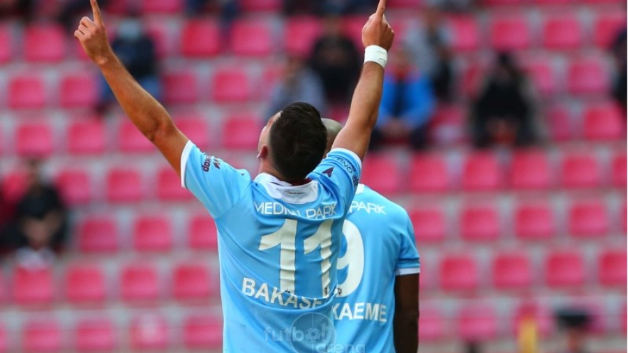 Απίστευτη γκολάρα Μπακασέτα! (video)