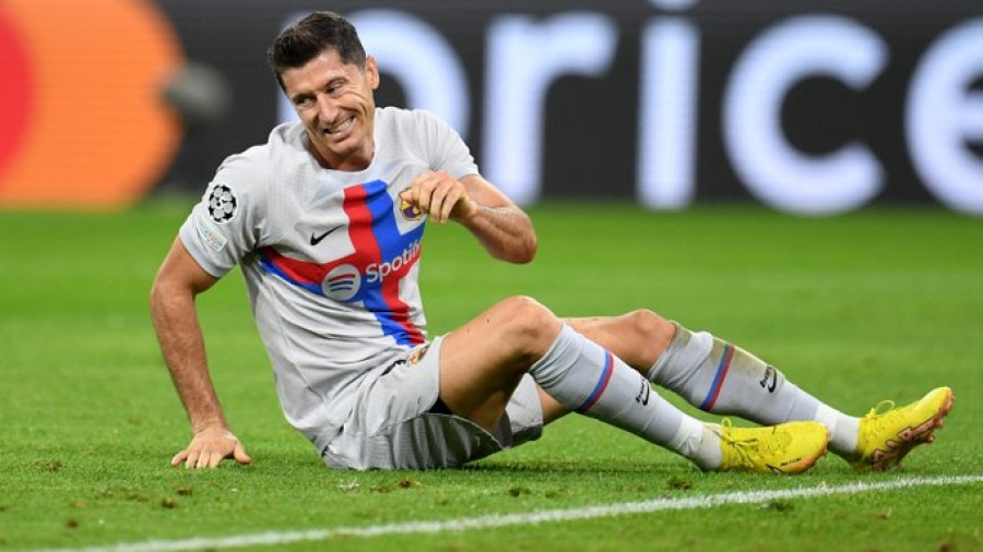 Μπάγερν Μονάχου - Μπαρτσελόνα 2-0: Έκανε τα πάντα για να την «πληγώσει», αλλά ο Λεβαντόφσκι έφυγε... σκυφτός! (video)