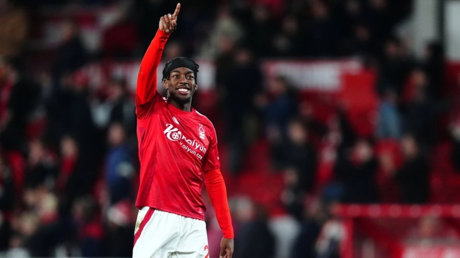 Επικό τρολάρισμα των οπαδών της Φόρεστ κατά της Γιουνάιτεντ για τον Ελάνγκα (vid)