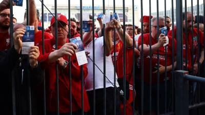 Αλλάζει στάση η UEFA: Παίρνει πίσω τις κατηγορίες προς τον κόσμο της Λίβερπουλ