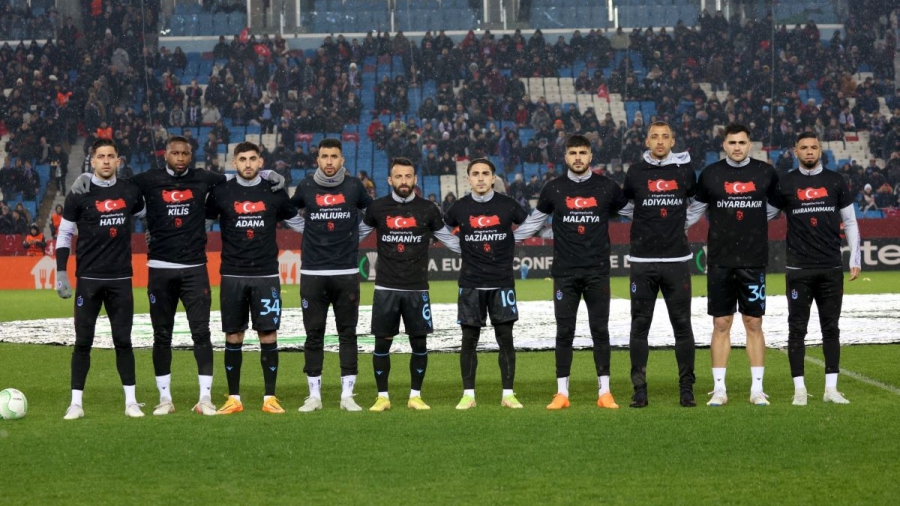 Τράμπζονσπoρ - Βασίλεια: Συμβολική κίνηση συμπαράστασης στους πληγέντες από τους ποδοσφαιριστές