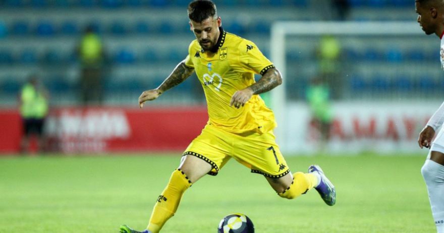 Σοκ με Πέρεθ στον Άρη - Δέχθηκε επίθεση από σκύλο και χάνει τη ρεβάνς με την Αράζ