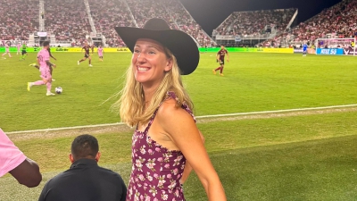 Η Αζαρένκα έβγαλε (περίπου) selfie με τον Μέσι και το σχόλιό της είναι... έπος!