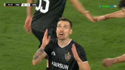 Φράιμπουργκ – Καραμπάγκ 2-1: Μειώνει ο Βέσοβιτς, ξανά «φωτιά» στο ματς! (video)