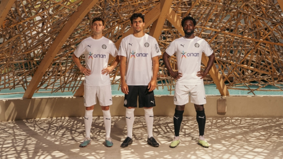 Εμπνευσμένη από την ιστορία η δεύτερη, ολόλευκη φανέλα του ΟΦΗ (video)