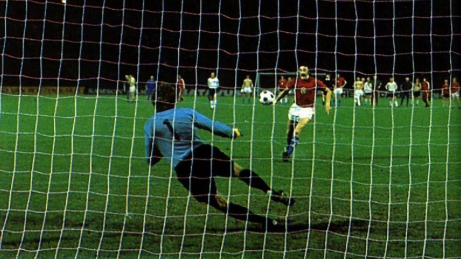 «Γιατί το έκανες; Γιατί ήμουν βέβαιος!» Η στιγμή που ο Πανένκα πέρασε στην αιωνιότητα μετατρέποντας σε πίνακα ζωγραφικής ένα πέναλτι!