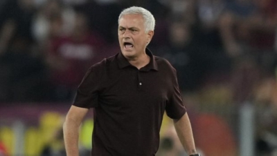 Ο Μουρίνιο ζήτησε από τους παίκτες της Ρόμα να κάνουν τους... κλόουν (video)