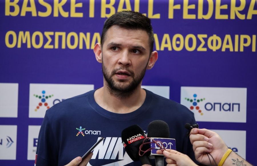 Παπανικολάου: «Ιδανική επιλογή ο Ιτούδης για την Εθνική ομάδα»