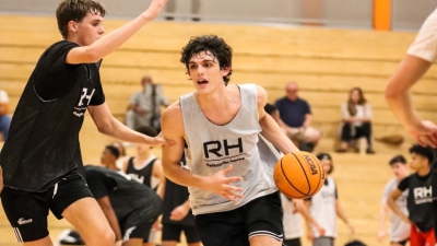 Ράιαν Σούλης: Το νέο next big thing του ελληνικού μπάσκετ «λάμπει» στις ΗΠΑ! (video)