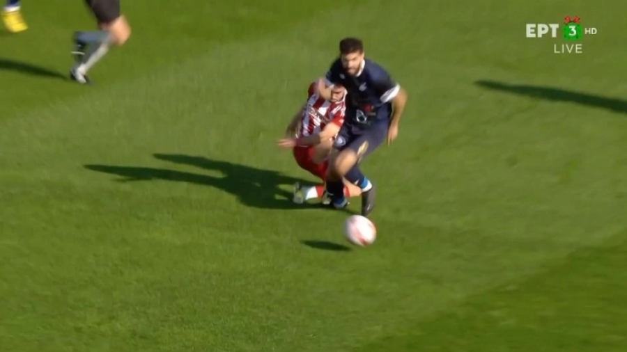 Ολυμπιακός Β΄ - Κηφισιά: Αποβολή στον Κωστή, σύρραξη και... διακοπή! (video)