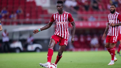 Παπέ Αμπού Σισέ: Στα «ραντάρ» Μπράιτον, Γουότφορντ και Νις ο αμυντικός του Ολυμπιακού!