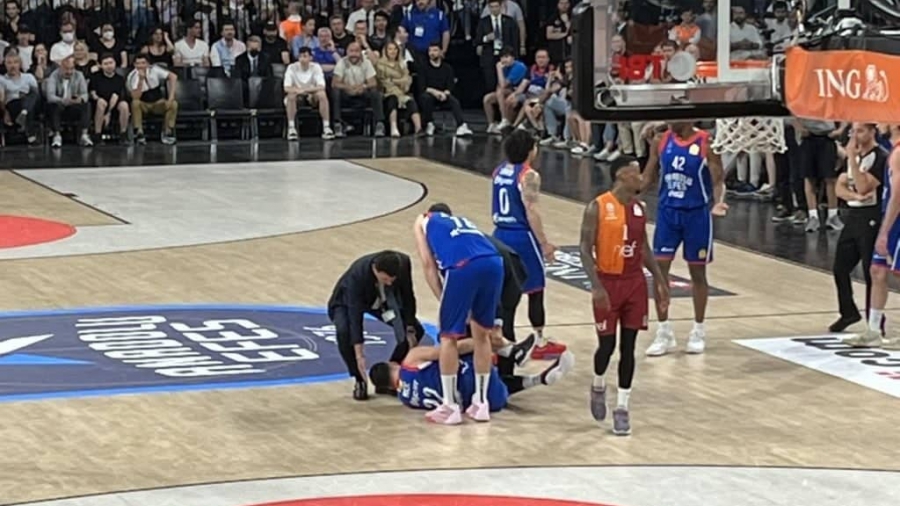 Σοκαριστικός τραυματισμός για τον Μίτσιτς, αποχώρησε κλαίγοντας από τον 5ο ημιτελικό με τη Γαλατά! (video)