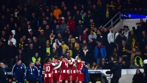 ΑΕΚ: Διετής ποινή της ΔΕΑΒ - Απαγόρευση εισόδου στους οπαδούς που πέταξαν την ομπρέλα στο ντέρμπι με τον Ολυμπιακό!