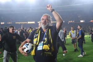 «Είναι τρελός ο προεδρός!»: Ο Μάριος Ηλιόπουλος πανηγύρισε έξαλλα στο τέλος του αγώνα!