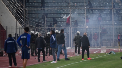 ΠΣΑΠΠ για τα επεισόδια στο Πανθεσσαλικό: «Καταδικαστέα όσα έγιναν, η αστυνομία έθεσε σε κίνδυνο την υγεία ποδοσφαιριστών και φιλάθλων»