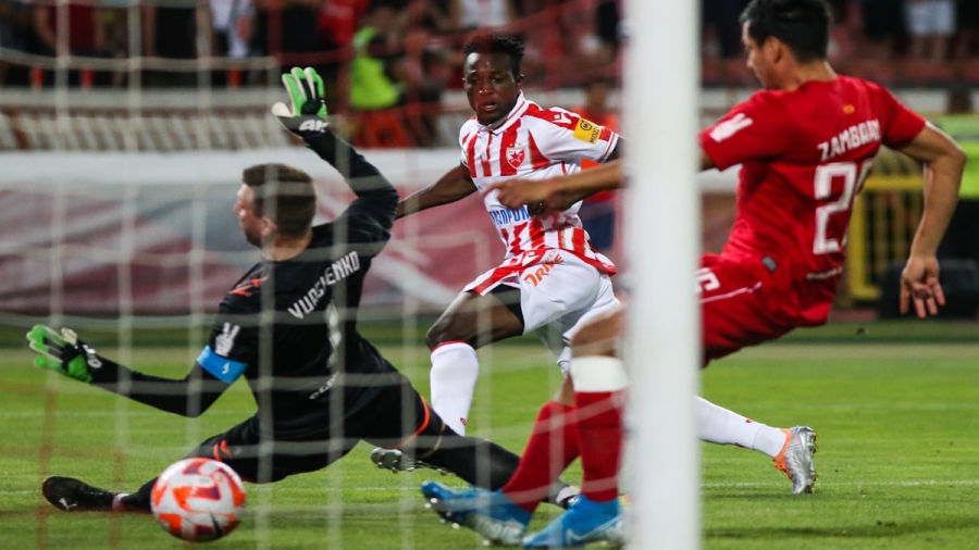 Ερυθρός Αστέρας – Πιούνικ 5-0: Συνεπής στο ραντεβού του στα «αστέρια» με παράσταση για ένα ρόλο! (video)