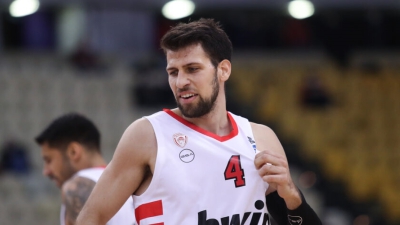 Ολυμπιακός: Διάστρεμμα ο Λούντζης - Χάνει τη Βαλένθια!