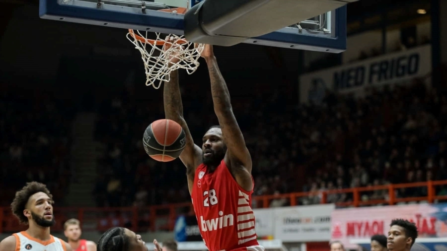 Ολυμπιακός: Συνεχίζει στα «ερυθρόλευκα» ο Ταρίκ Μπλακ!