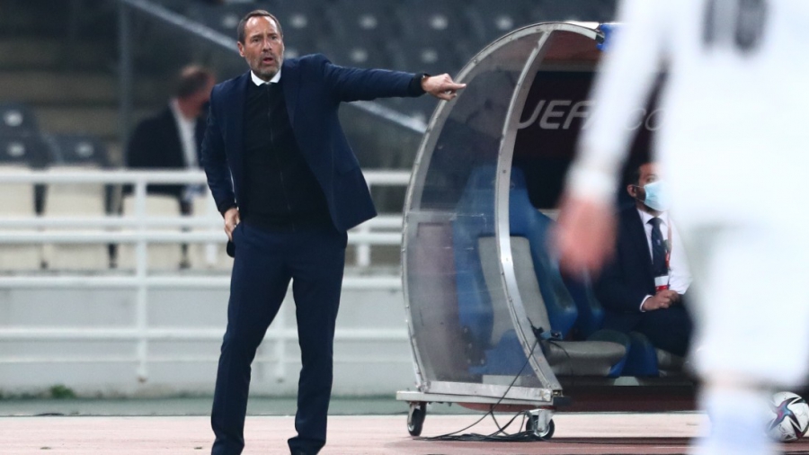 Φαν’τ Σχιπ: «Δεν συμφωνώ με τη λογική να κρατήσουμε το 1-0 - Να γίνουμε πιο αποτελεσματικοί» (video)