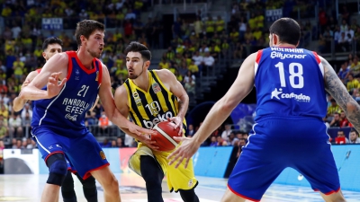 «Πάρτι» της Φενέρ (93-78) επί της Αναντολού Εφές και μια... ανάσα μακριά από το τούρκικο πρωτάθλημα! (video)