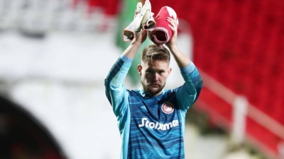 Σοκ με Βατσλίκ στον Ολυμπιακό - Εκτός για το υπόλοιπο του 2022!