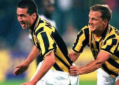 Νίκος Μαχλάς: Το 34ο γκολ του με την Φίτεσε το 1998 ήταν και το «χρυσό» για την… κορυφή της Ευρώπης