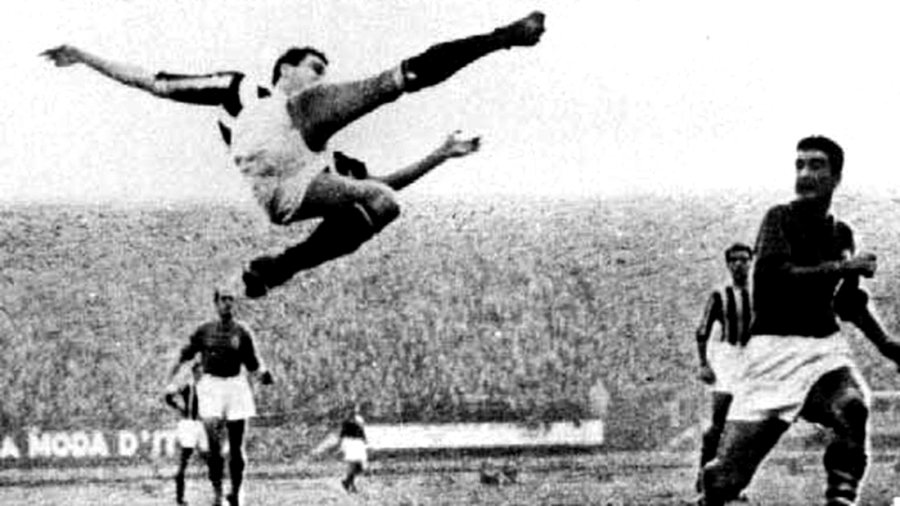 «Rovesciate di Parola»: Το ψαλιδάκι που έμεινε στην ιστορία του ιταλικού ποδοσφαίρου και έγινε σήμα κατατεθέν της Panini!