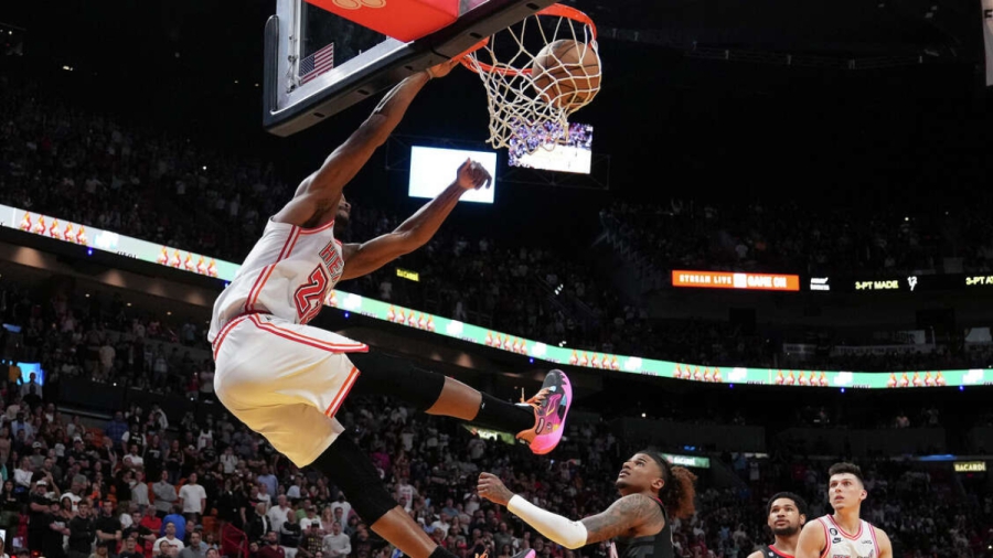 NBA: Ο Μπάτλερ… πέταξε στην κορυφή του Top-10! (video)