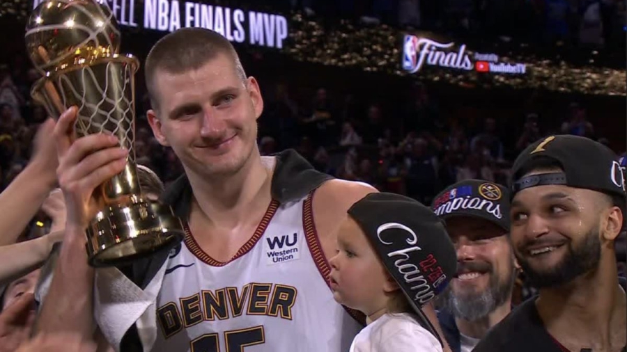 YOLO από το Νικόλα Γιόκιτς! Έχασε το βραβείο του MVP των τελικών (video)